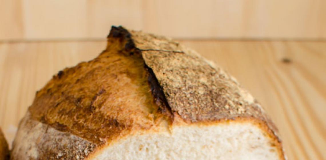 ขนมปังเปรี้ยวโฮมเมดสูตรที่ถูกต้องและครบถ้วน การทำขนมปังเปรี้ยวในเครื่องทำขนมปัง