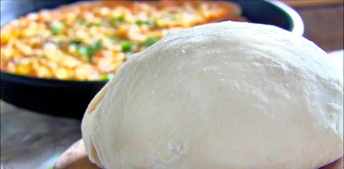 Evde bir pizzacıda olduğu gibi pizza: Ev yapımı pizza ve bunun için hamur için en lezzetli ve basit tarifler, adım adım açıklamalar, fotoğraflar ve videolar Pizza nasıl yapılır