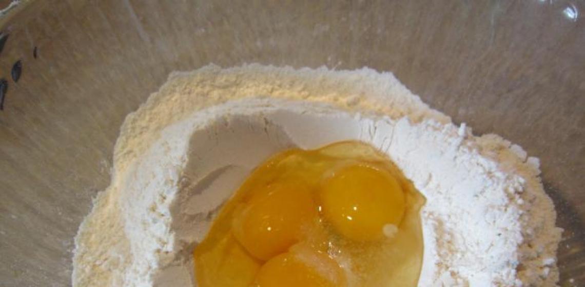 วิธีทำบะหมี่โฮมเมดพร้อมไข่?