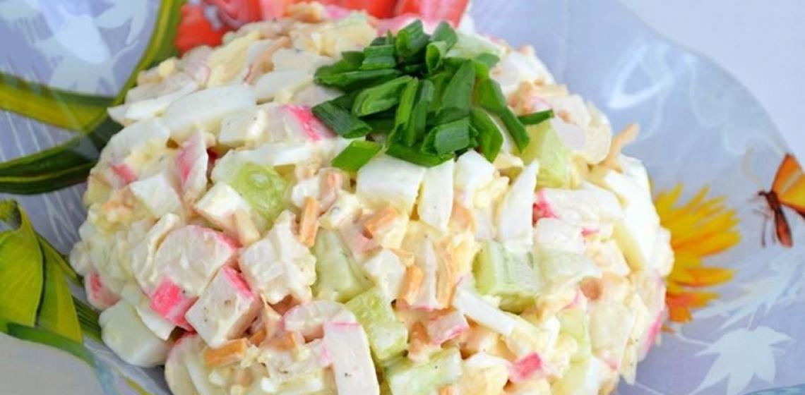 Salata sa sirom od kobasica - jednostavni i originalni recepti za svačiji ukus!